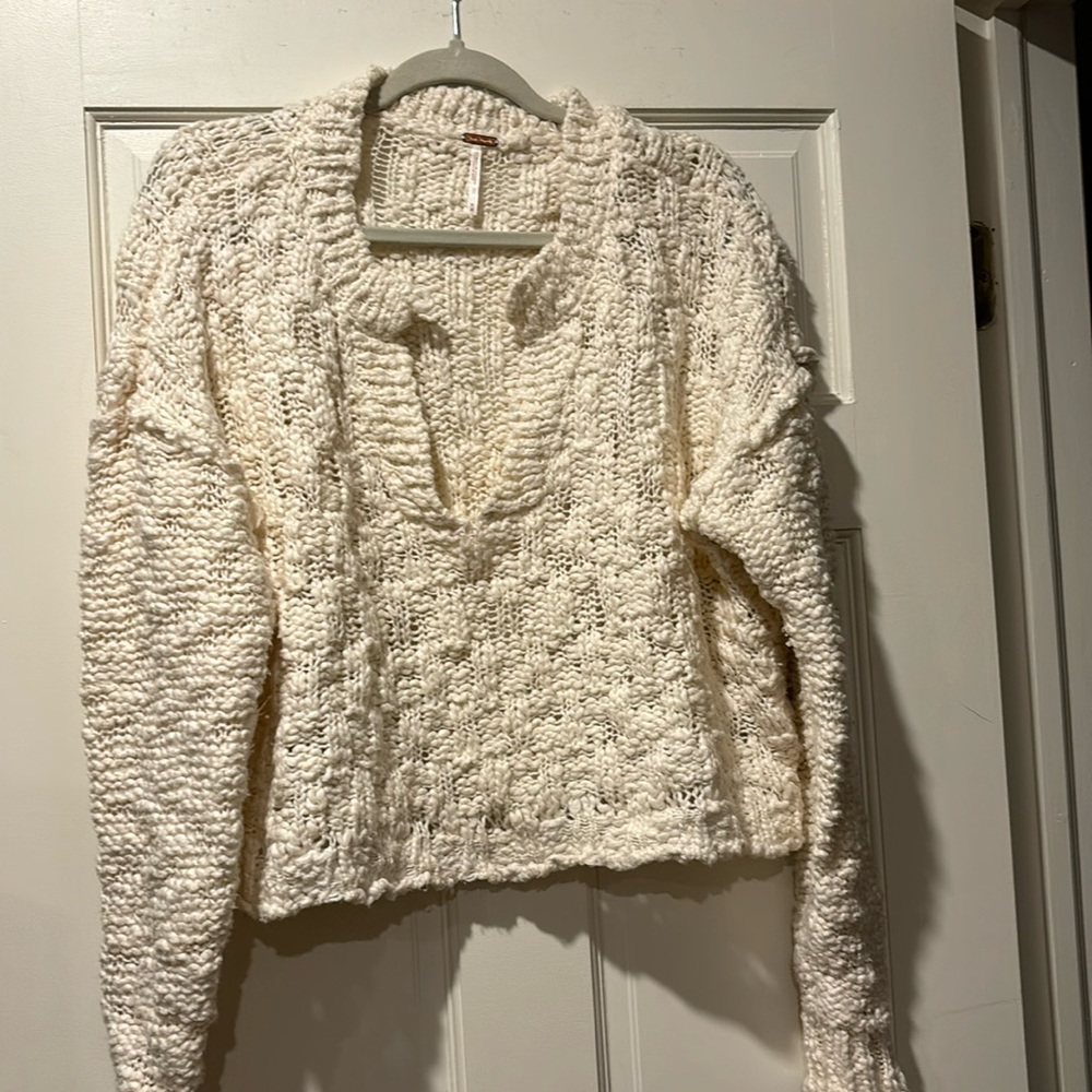 EUE Free People Sz Med Off White/Ecru Sweater